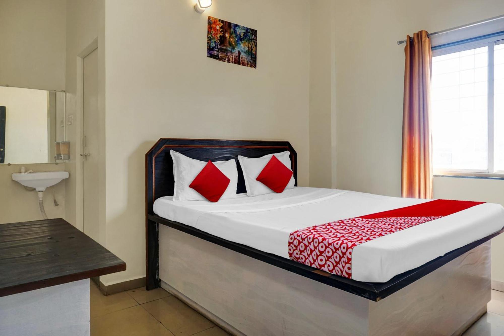 Hotel O Happy Homely Stay Sasvad Bagian luar foto